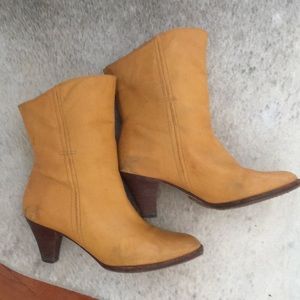Frye heel tan/yellow leather booties 6.5
